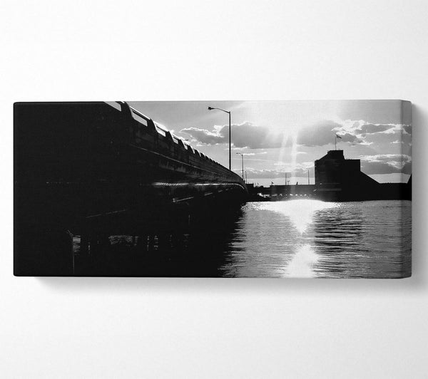 Der Pier oberhalb von B n W
