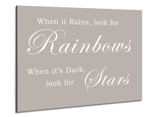 Wenn es regnet, suche nach Regenbögen Beige