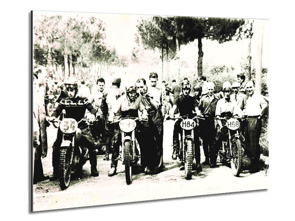 Vintage-Motorcross vor dem Startschuss