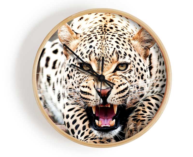 Amazing Cheetah Clock - Wallart-Direct UK