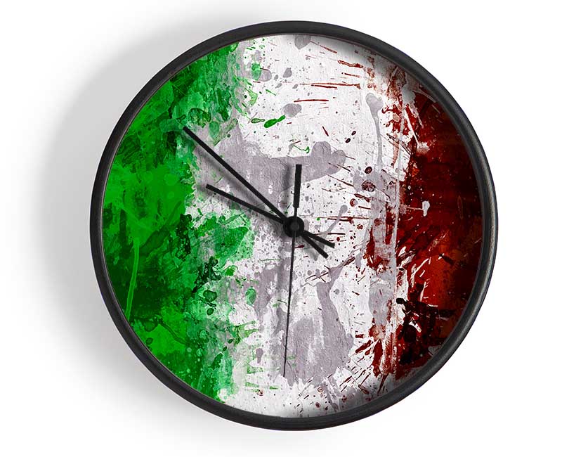 Grunge Flag Of Italy Clock - Wallart-Direct UK