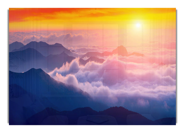 Sonne über den Bergwolken
