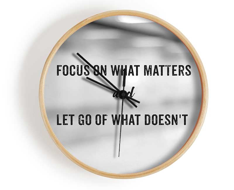 Focus on what matters Clock - Wallart-Direct UK