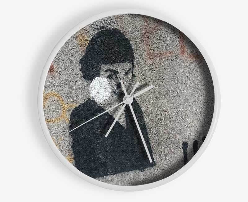 Graffiti idol Clock - Wallart-Direct UK