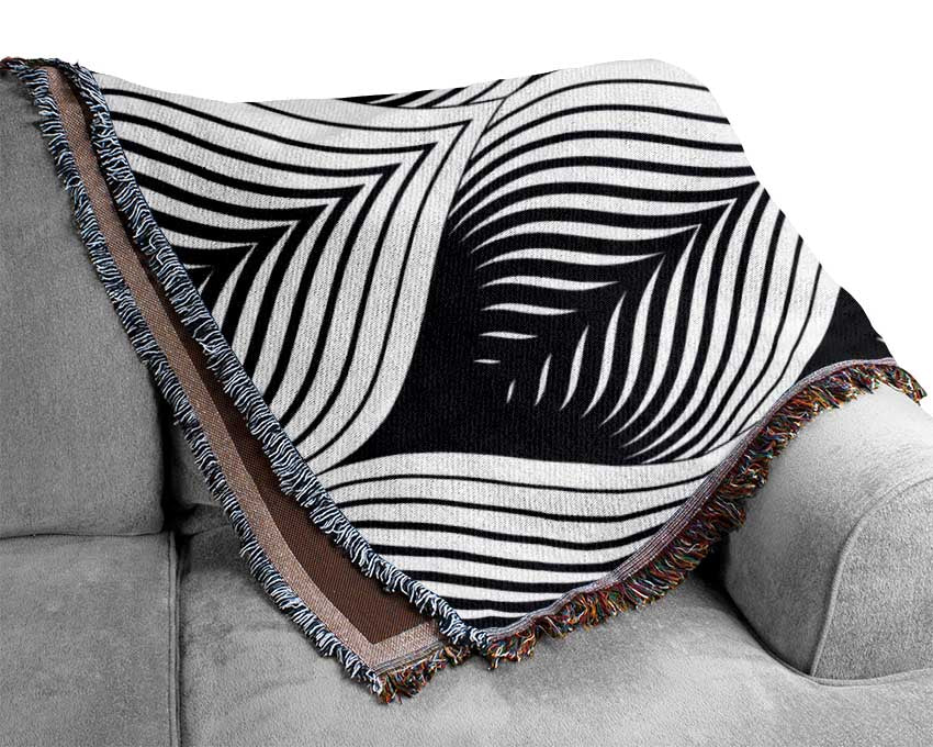 Staggered Leaf Shapes Woven Blanket