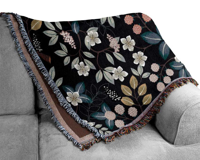 Little Flower Pattern Woven Blanket